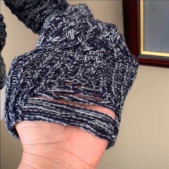 Wildfox blue distressed long sleeve Nancy … - Picture 5 of 7